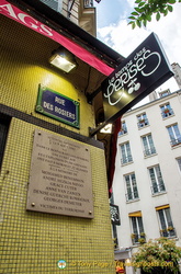 Le Temps des Cerises, a fashion store at 7 rue des Rosiers